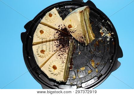 Cake, Biscuit, Cream, Blue, Background, Brown, Substrate, Light Beige, Round, Large, Portions, Piece