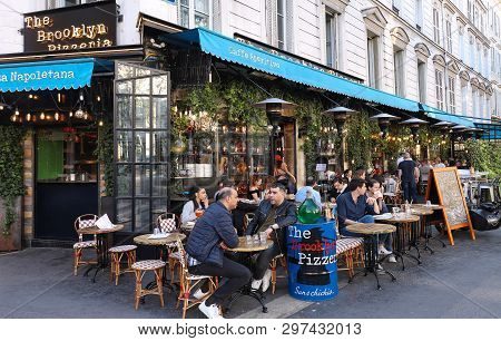 Paris, France-april 20, 2019 : The Traditional Brooklyn Pizzeria Located On Beaumarchais Boulevard ,