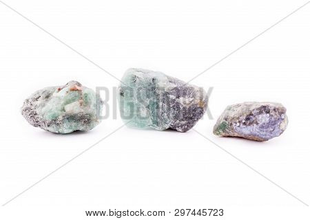 Emerald Macro Nestled In Bedrock Colde Up
