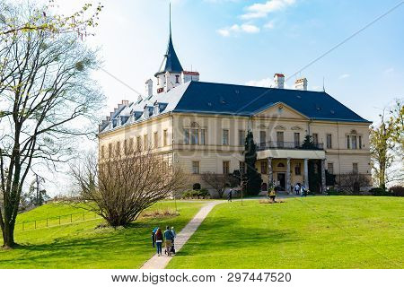 Radun Castle, Czech Republic, 7 April 2019 - Tourists Going To Radun Castle In Czech Republic