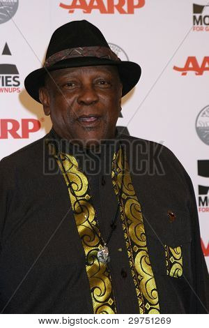 Los Angeles feb 6: Lou Gossett jr. kommt zu der Aarp 11. jährliche Filme für Gownups bei Auszeichnungen