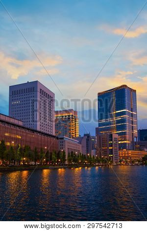 Tokyo, Japan - April 28 2018: Cityscape Of Marunouchi Commecial District Between Tokyo Station And T