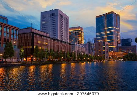 Tokyo, Japan - April 28 2018: Cityscape Of Marunouchi Commecial District Between Tokyo Station And T