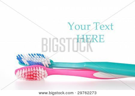 Marido e esposa de escova de dentes com espaço para texto