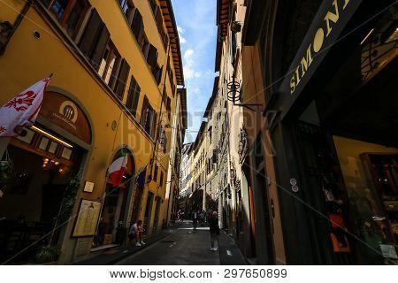 Florence, Italy - 2019. Tourists On The Narrow Streets Of Old Medieval City Of Florence.