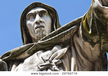 지롤라모 Savonarola 동상입니다. 페라라입니다. 에밀리 아 로마 냐입니다. 이탈리아.