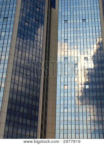Reflexão de fachada