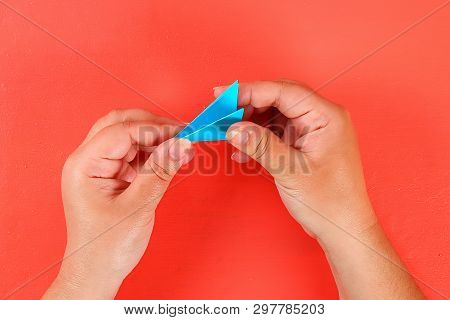4 Diy Three-dimensional 3d Greeting Card With Flowers For Mothers Day On A Living Coral Background. 