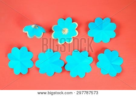 13 Diy Three-dimensional 3d Greeting Card With Flowers For Mothers Day On A Living Coral Background.