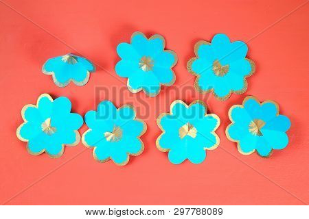 14 Diy Three-dimensional 3d Greeting Card With Flowers For Mothers Day On A Living Coral Background.