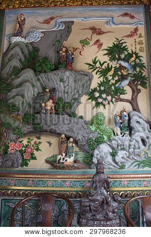 Interior Design And Decoration For People Visit Guandi Shrine And Jinping Temple Of The Queen Of Hea