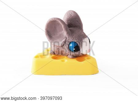 Small Baby Soap Animal Figurines. Mouse Figures From Soap.