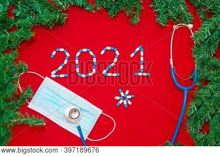 Coronavirus, Ncov-19 And The New Year. Holiday In Self-isolation, Hospital. Christmas Decorations An