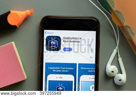 New York, Usa - 1 December 2020: Application Le Foot Amateur Mobile App Icon On Phone Screen Top Vie