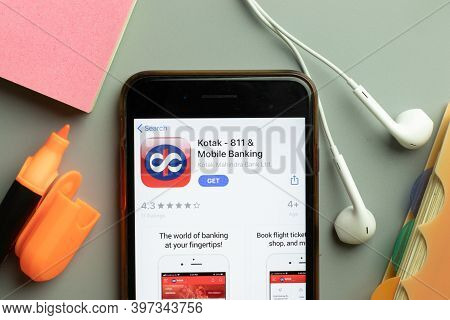 New York, Usa - 1 December 2020: Kotak Banking Mobile App Icon On Phone Screen Top View, Illustrativ