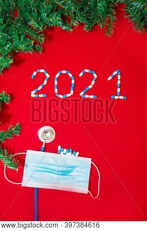 Coronavirus, Ncov-19 And The New Year. Holiday In Self-isolation, Hospital. Christmas Decorations An