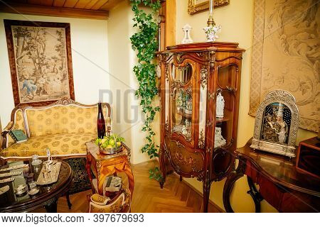 Radun Castle Interior, Neo-classical Chateau, Yellow Library, Baroque And Rococo Carved Wooden Furni