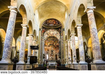 Reggio Emilia, Italy - Circa September 2018. Beautiful Interiors Of Catholic Church (basilica Of San