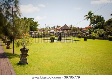 วัดทามานเอยุน (Mengwi)