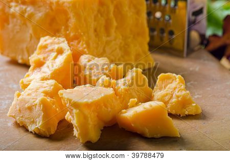 Cheddar ost bidder
