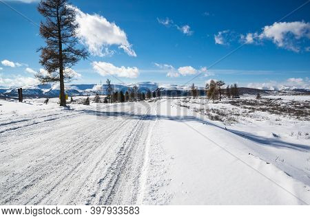 View Of Ulagan Highlands In Altay Mountains In The Winter, Siberia, Russia