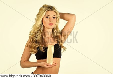Self Tanning. Beauty Routines. Auto Tanning Cream For Face Allow Get Beautiful Shade Without Being E