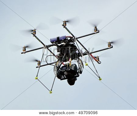 Octocopter flying