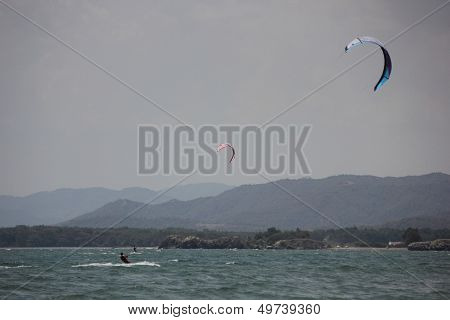 Kitesurfing