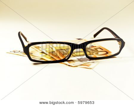 50 euros de lunettes noires vs