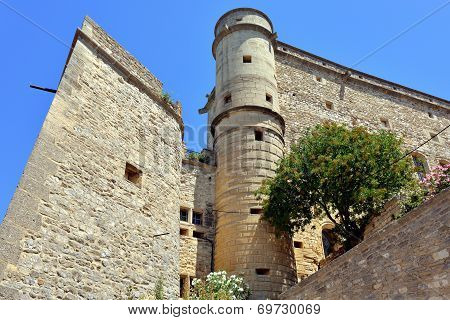 Le Barroux Castle