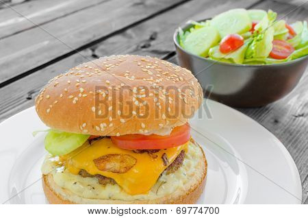 Cheeseburger With Bacon And Tartar Sauce And Garden Salad