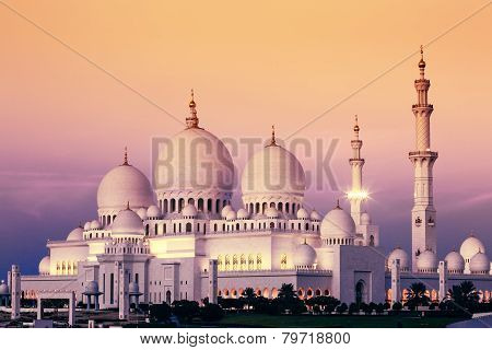 Abu Dhabi Sheikh Zayed Mosque At Sunset