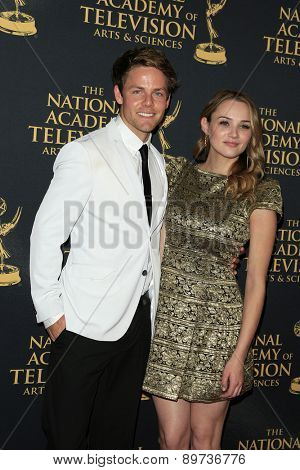 LOS ANGELES - APR 24: Hunter King, Lachlan Buchanan at The 42nd Daytime Creative Arts Emmy Awards Gala at the Universal Hilton Hotel on April 24, 2015 in Los Angeles, California