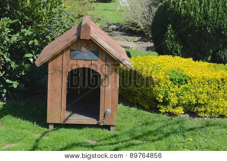 Dog kennel