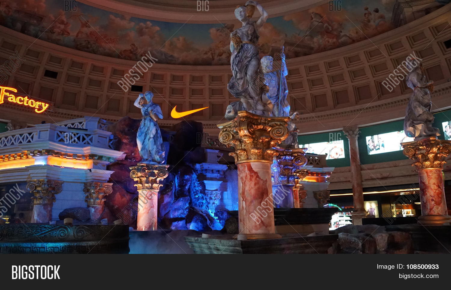 Fall Atlantis Show Image & Photo (Free Trial) Bigstock