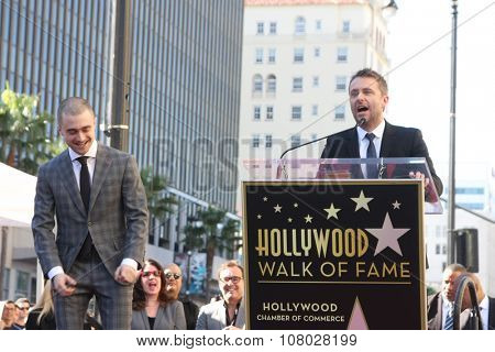 LOS ANGELES - NOV 12:  Daniel Radcliffe, Chris Hardwick at the Daniel Radcliffe Hollywood Walk of Fame Ceremony at the Hollywood Walk of Fame on November 12, 2015 in Los Angeles, CA