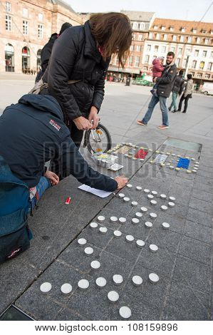 Light Candles Near General Kleber