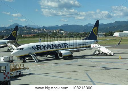 Ryanair Aircraft Boeing 737-800