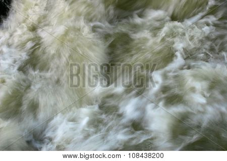 Moving floodwater