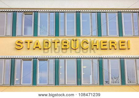 City / Public  Library (stadtbucherei) Lettering