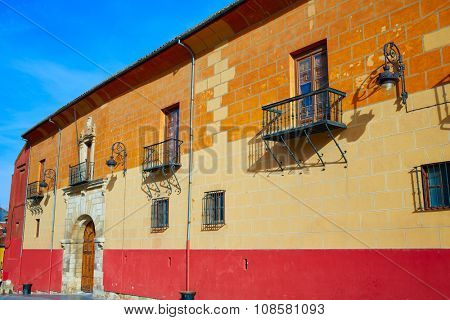 Leon Obispado facade in Plaza Regla square beside Cathedral at Castilla Spain