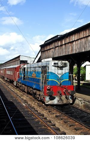 COLOMBO, SRI LANKA - JUNE 4, 2007: diesel train of the scenic mountain track from Nuwarelia to Colombo