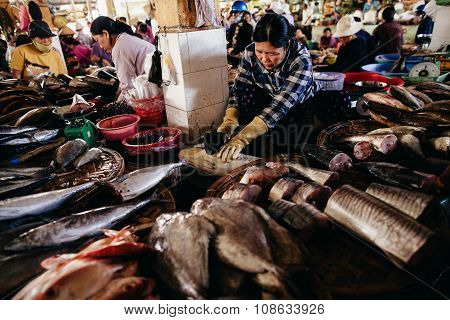 Nha Trang, Vietnam - Circa March 2015 - Unidentified Seafood And Fish Seller At Fish Market