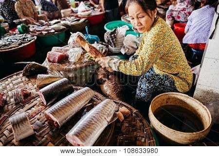 Nha Trang, Vietnam - Circa March 2015 - Unidentified Seafood And Fish Seller At Fish Market