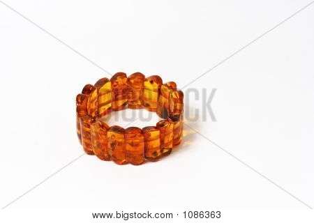 Ornement ambre blanc fond