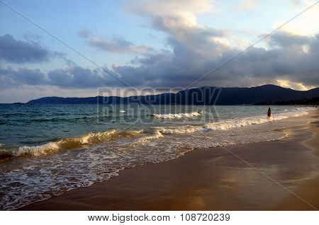Surf On Hainan Island