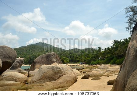 Boat Rentals In The Park World's End, China, Hainan, Sania