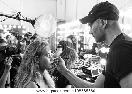 Custo Barcelona - Backstage - Spring 2016 Collection