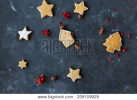 Gingerbread cookies on a gray background. Christmas cookies.