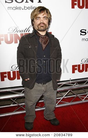 LOS ANGELES - APR 12: Peter Dinklage presso la World Premiere di 'Death At A Funeral' tenutasi presso il Arcli